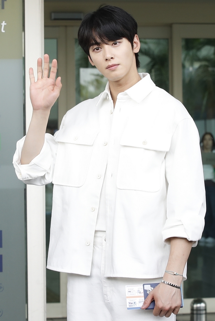 ‘200억 탈세 의혹’ 차은우, 대형 로펌 선임?... 소속사는 “확인 불가”