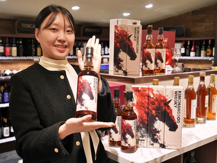 롯데百, 붉은 말의 기운 가득 담긴 ‘김창수 위스키’ 독점 판매