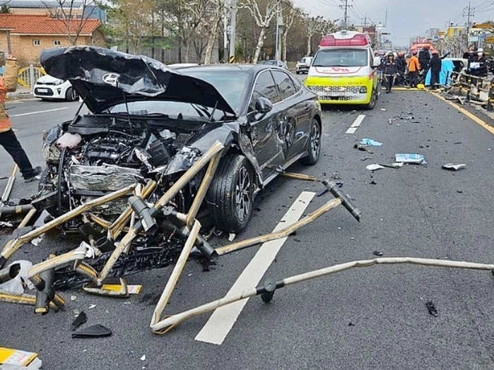 시속 150km 역주행해 3명 사망... 70대 여성, 금고형 집유