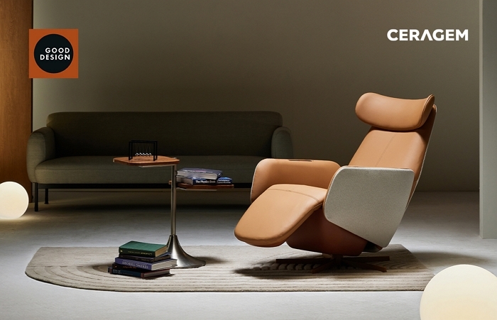 (사진자료4) 굿디자인 어워드 본상을 수상한 세라젬의 혈액 순환 개선 의료기기 '셀트론 순환 체어'.jpg