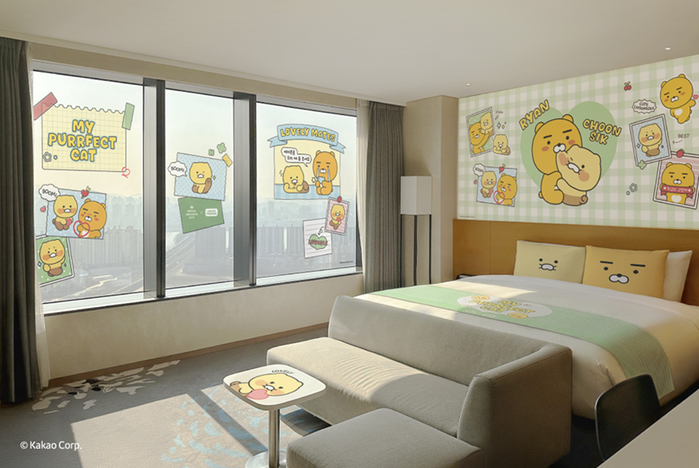 “이번 주말엔 라이언이랑 잘까?”... 서울드래곤시티, 라이언&춘식이 패키지 출시