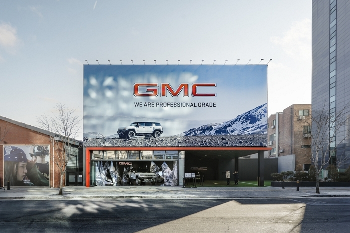 “‘허머 EV’까지 왔다”... 성수동 ‘핫플’ 예고한 GMC 그랜드 런치 팝업스토어