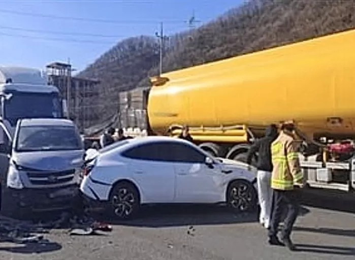 용인 국도서 7중 추돌사고 발생... 1명 사망·3명  부상