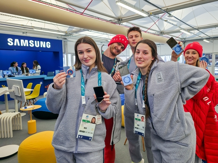 “금메달만큼 기쁜 선물”... 동계올림픽 선수들에 지급된 ‘갤럭시 Z 플립7’