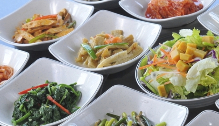 “방 빌려줬는데 밥까지 책임지라니”... 20살 시누이와 동거하는 ‘신혼 맞벌이’ 여성의 하소연