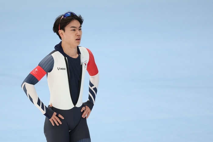 스피드스케이팅 김민석, 음주운전 징계 후 ‘다른 유니폼’ 입고 올림픽 복귀