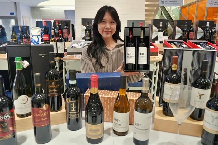 “1만원부터 1억원까지”... 롯데마트, 설 명절맞이 160여종 주류 선물세트 선봬