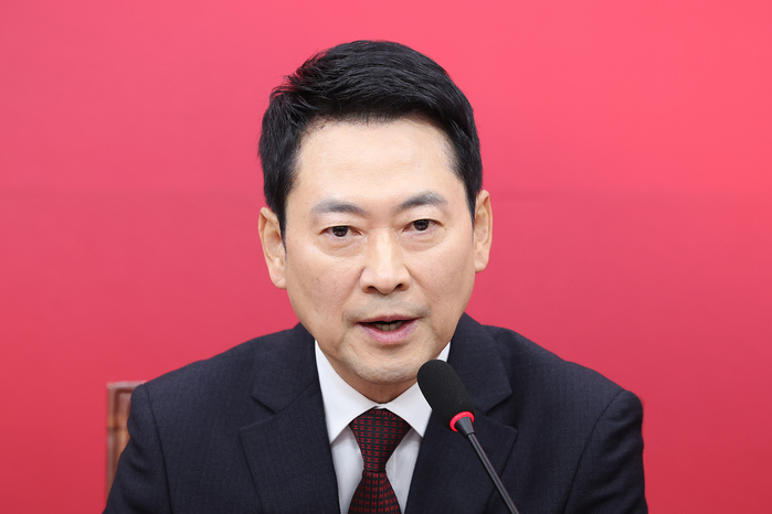 장동혁, 李대통령 직격 “SNS는 국민 협박하는 공간 아냐... 분노 조절하시길”