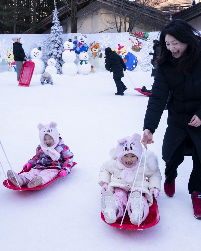 2. 에버랜드 눈놀이터 '스노우 플레이그라운드'.jpg