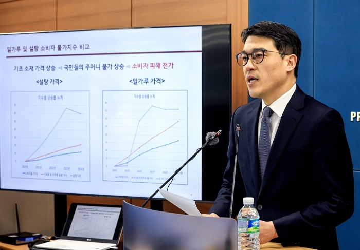 빵값 비싼 이유 있었네... 밀가루·설탕·전기 ‘10조대 담합’ 52명 재판행