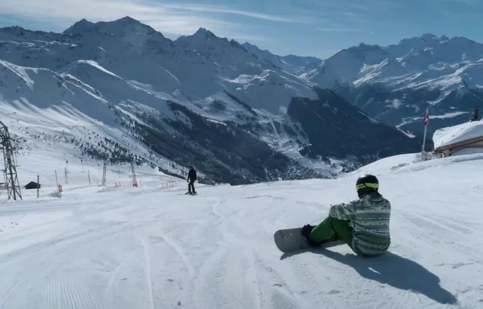 신종 코로나바이러스,격리대상,영국인 관광객,스위스 스키장,유럽 비상