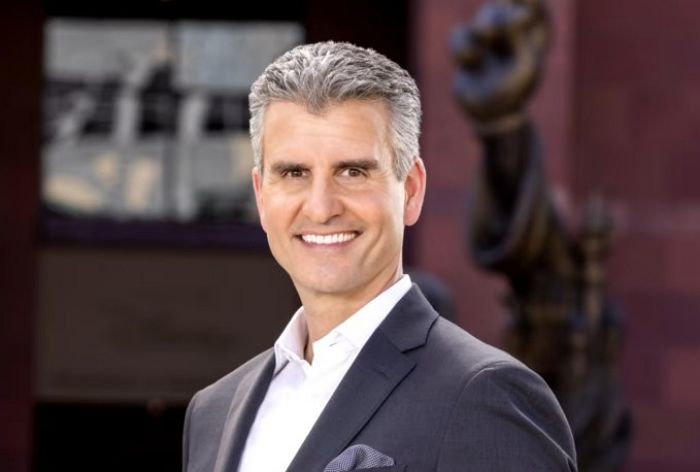 ‘디즈니 전설’ 밥 아이거 떠난다... ‘차기 CEO’ 조시 다마로, 누구?