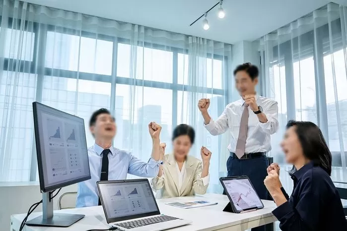 SK스퀘어 '황제주' 1위 등극... 게임사 지고, 지주사 '강세' 현상