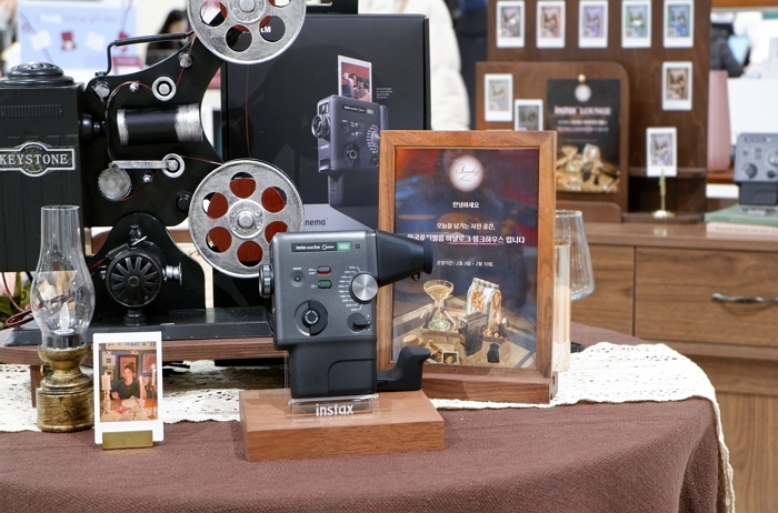 보도이미지2_한국후지필름㈜, 아이파크몰 용산점에서 '아날로그 핑크하우스' 팝업 오픈.jpg