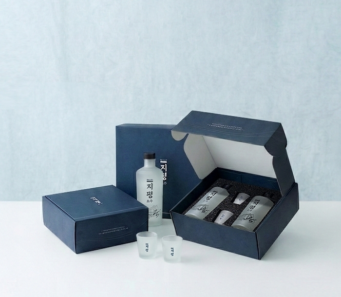 “잔까지 역대급 디자인”... 지평이 설날 앞두고 작정하고 출시한  ‘지평소주 설날 기획 선물세트’