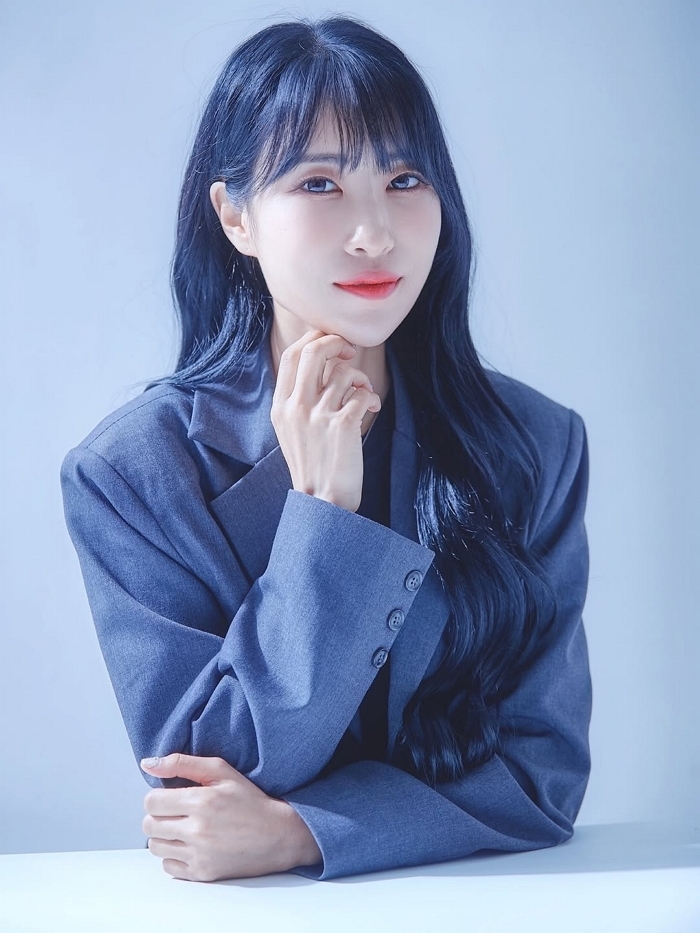 이세영, 단발 벗고 긴 머리 변신... 달라진 분위기 속 새 프로필 공개