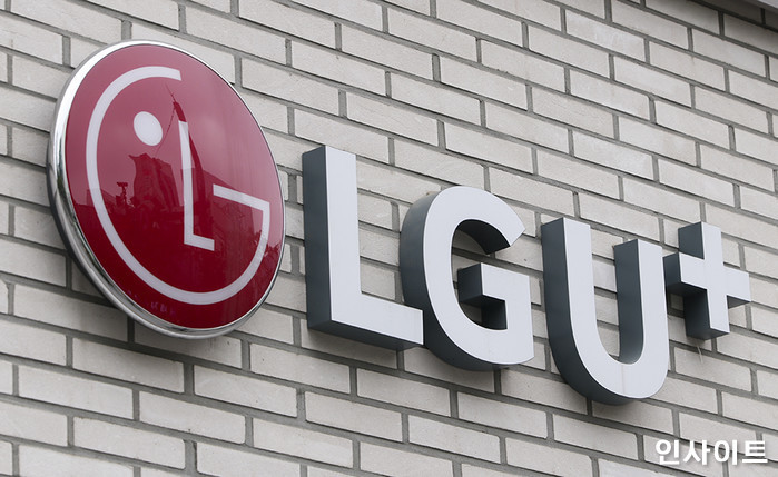 통신사 해킹 사태 ‘반사이익’... LGU+, 무선 가입 ‘3000만개’ 돌파