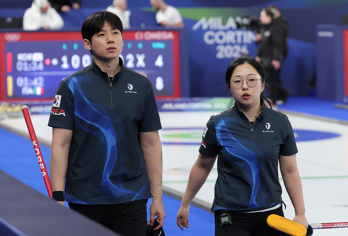 기권 안 했는데 “경기 종료” 선언... ‘오심 논란’ 속 3연패 늪에 빠진 한국 컬링