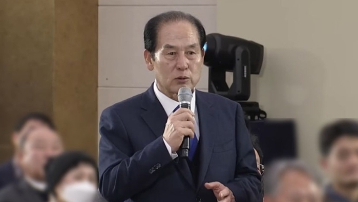 “베트남 젊은 처녀들 수입” 발언 파장... 진도군수, 공식 사과