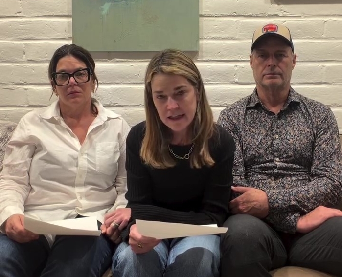 모친 납치범으로 추정되는 인물에게 공개 메시지를 보내는 거스리 남매 / 서배너 거스리 인스타그램