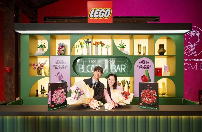 밸런타인데이, 시들지 않는 ‘레고 꽃다발’로 전하는 사랑... 성수 무신사 팝업 눈길
