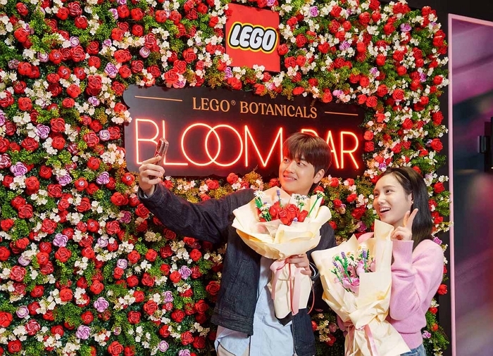 사진02_레고코리아, ‘레고 발렌타인데이 팝업스토어’ 오픈.jpg