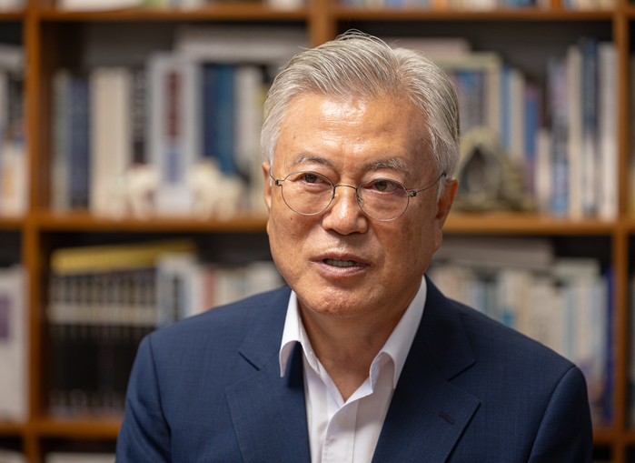 文 전 대통령, 퇴임 후 첫 해외 공식 일정... 美 싱크탱크 초청 받아