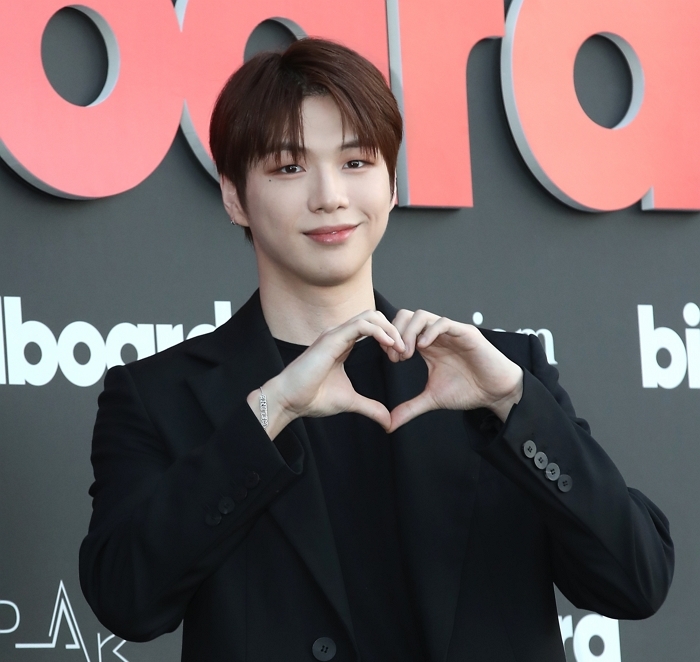 강다니엘, 7년 만의 워너원 재결합 앞두고 오늘(9일) 입대