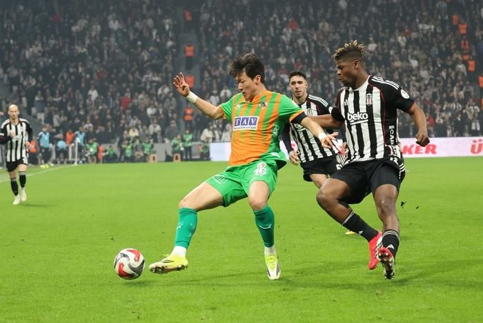 베식타시 오현규, 이적 4일 만에 데뷔전서 환상 ‘오버헤드킥 데뷔골’ 폭발