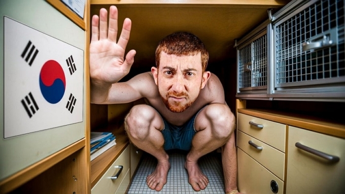 “숨 막혀, 감옥인 줄”... 조회수 폭발한 美 유튜버가 본 한국 고시원 현실