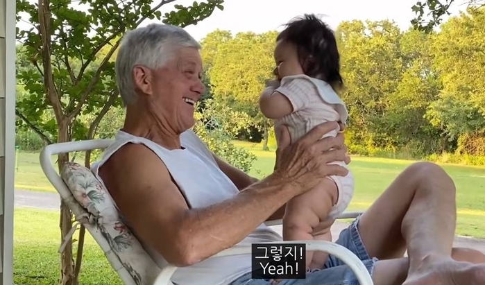 “가족 곁에서 평화롭게 떠나”... 올리버쌤, 브래드 할아버지와 ‘영원한 이별’ 전했다