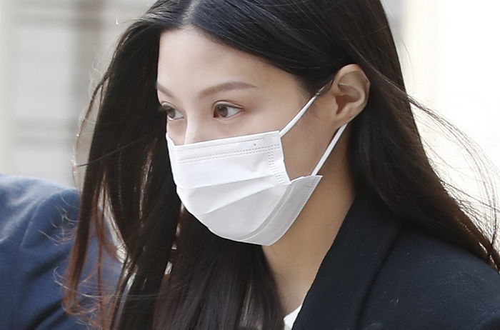 조국 딸 조민 씨 화장품업체 고발건, 불송치 처분받았다