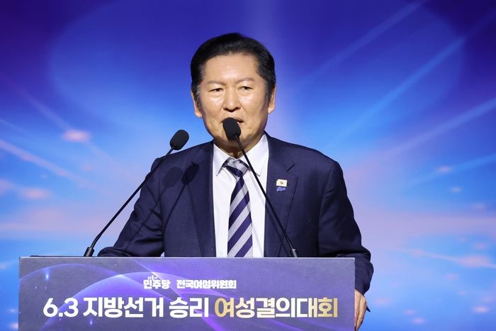 ‘여심’ 잡기 나선 여야... 정청래 “여성 공천 30%” vs 장동혁 “여성 정책 최우선”
