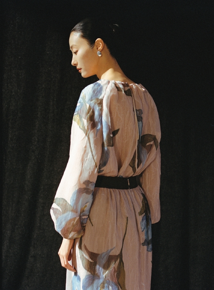 사진 3. 르베이지 2026년 봄·여름 시즌 캠페인 화보.jpg