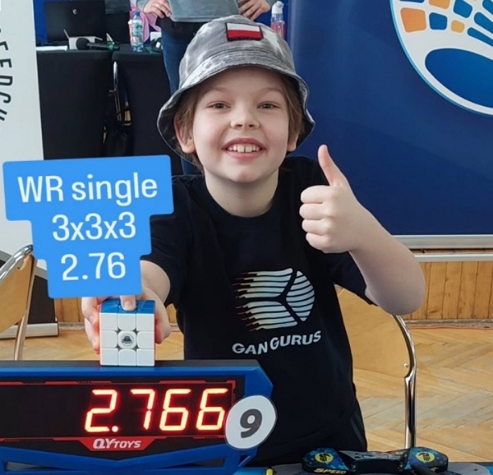 ‘마의 3초’ 깬 폴란드 9살 소년, 큐브 완성까지 2.76초로 세계 신기록