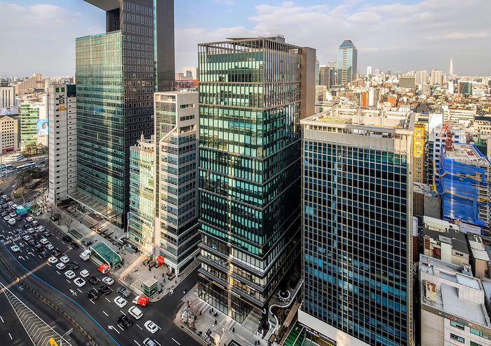 ‘1,000원 숍’ 대명사 다이소, 고물가 뚫고 강남역 3500억 빌딩 품었다