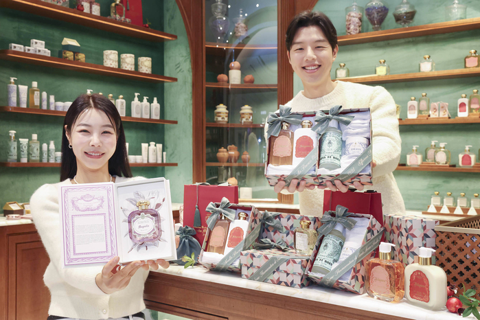 산타마리아노벨라 설 선물 포장으로 마음을 전하세요_가로2.jpg