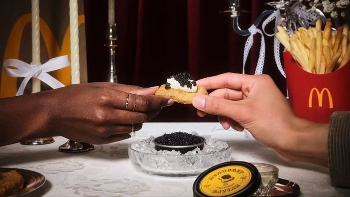 “캐비아 공짜” 60만원 중고거래까지 등장한 美 맥도날드 한정판 키트
