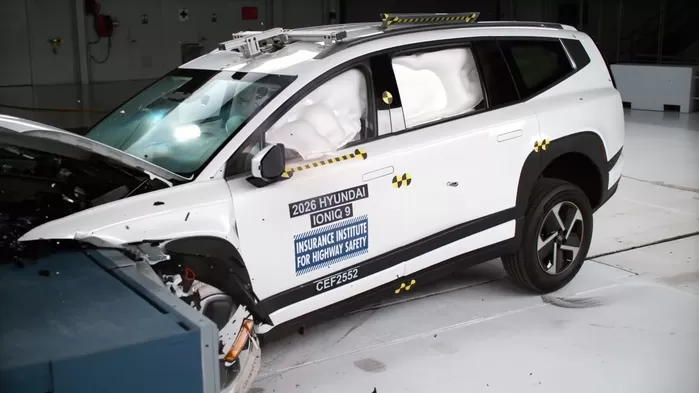 현대차 아이오닉 9 IIHS 충돌테스트 장면. 사진=IIHS