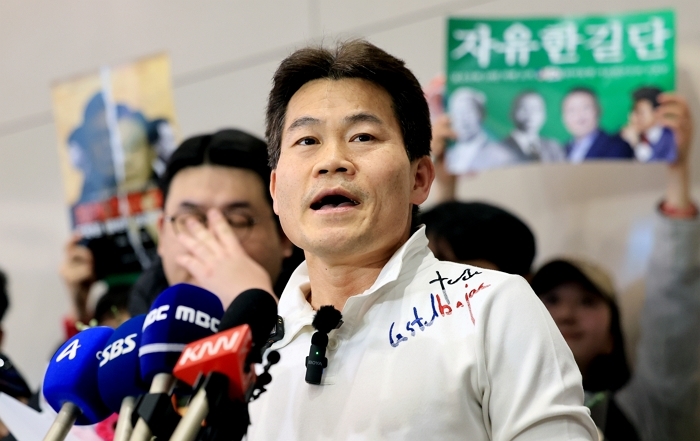 전한길 “尹 중심 제2건국”... 건국펀드로 최대 1000억 모금 선언