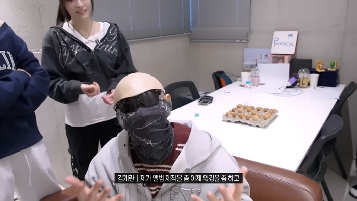 이제 슬슬 컴백해야지.._ l 최애의 아이들 시즌3 EP0 5-56 screenshot (1).jpg