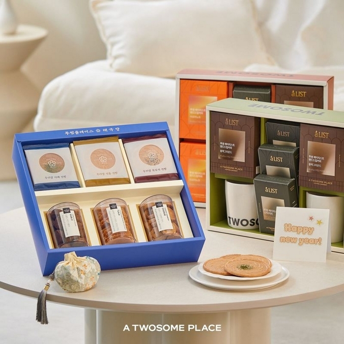 [사진자료] 투썸플레이스, 투썸플레이스 X 태극당 전병&쿠키 세트.jpeg