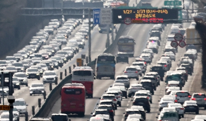 설 연휴 교통지옥 피하려면... 귀성·귀경 최악의 날은?