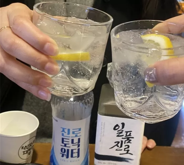 하이볼 좋아하는 MZ들이 극찬하는 ‘일품진로 하이볼’ 꿀 비율