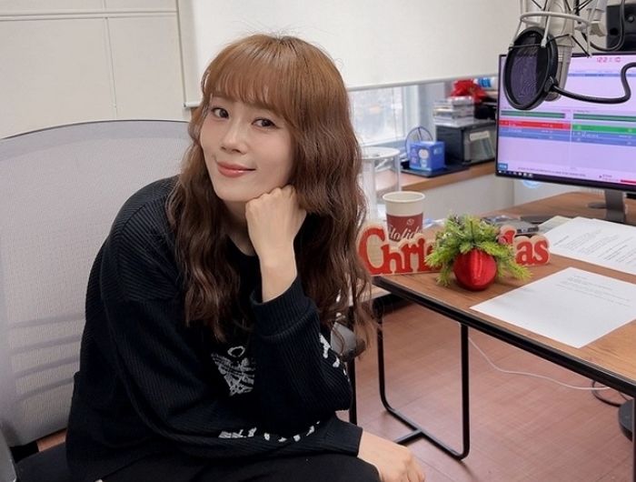 이수영, 출근길 ‘교통사고’로 라디오 불참... 대타 DJ 투입 “생명 지장 없어”