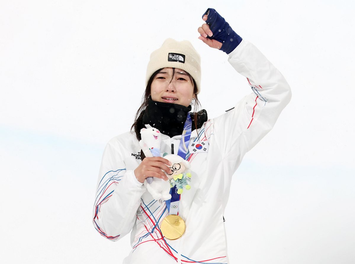 신동빈 회장, 韓 설상 금빛으로 물들인 최가온에... 