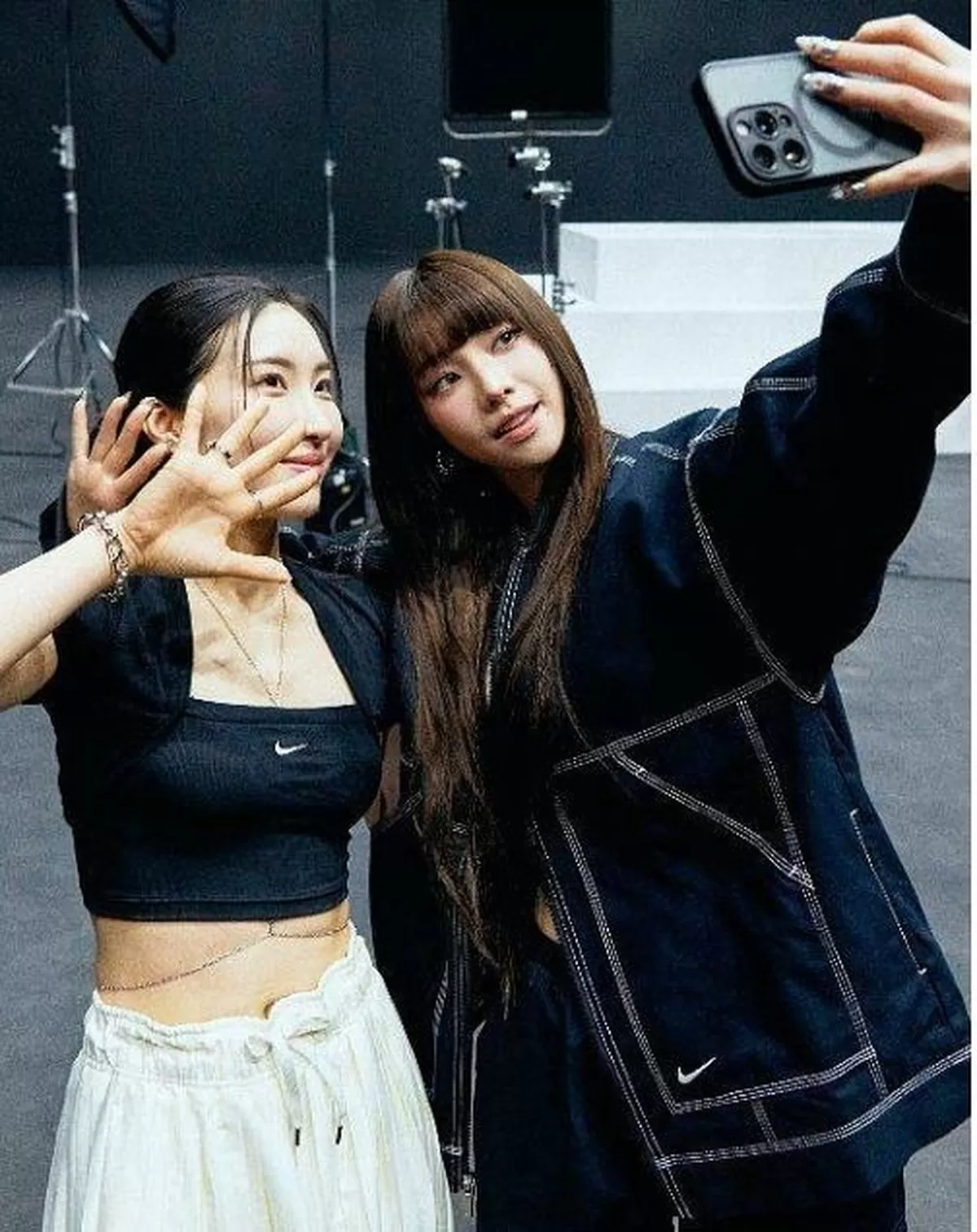 김길리(왼쪽)와 걸그룹 에스파의 카리나. [사진 김길리 SNS]
