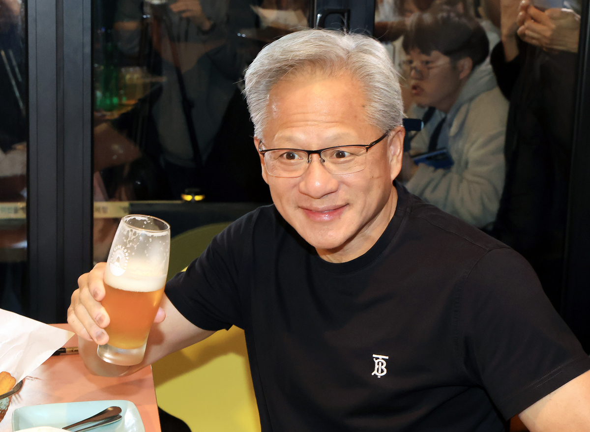 젠슨 황이 ‘깐부회동’서 약속한 GPU 26만장, 국내 상륙 시작... 어디로 가나?