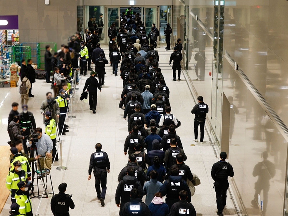 캄보디아 호텔 급습한 ‘코리아 전담반’... 인터폴 수배자 등 140명 검거