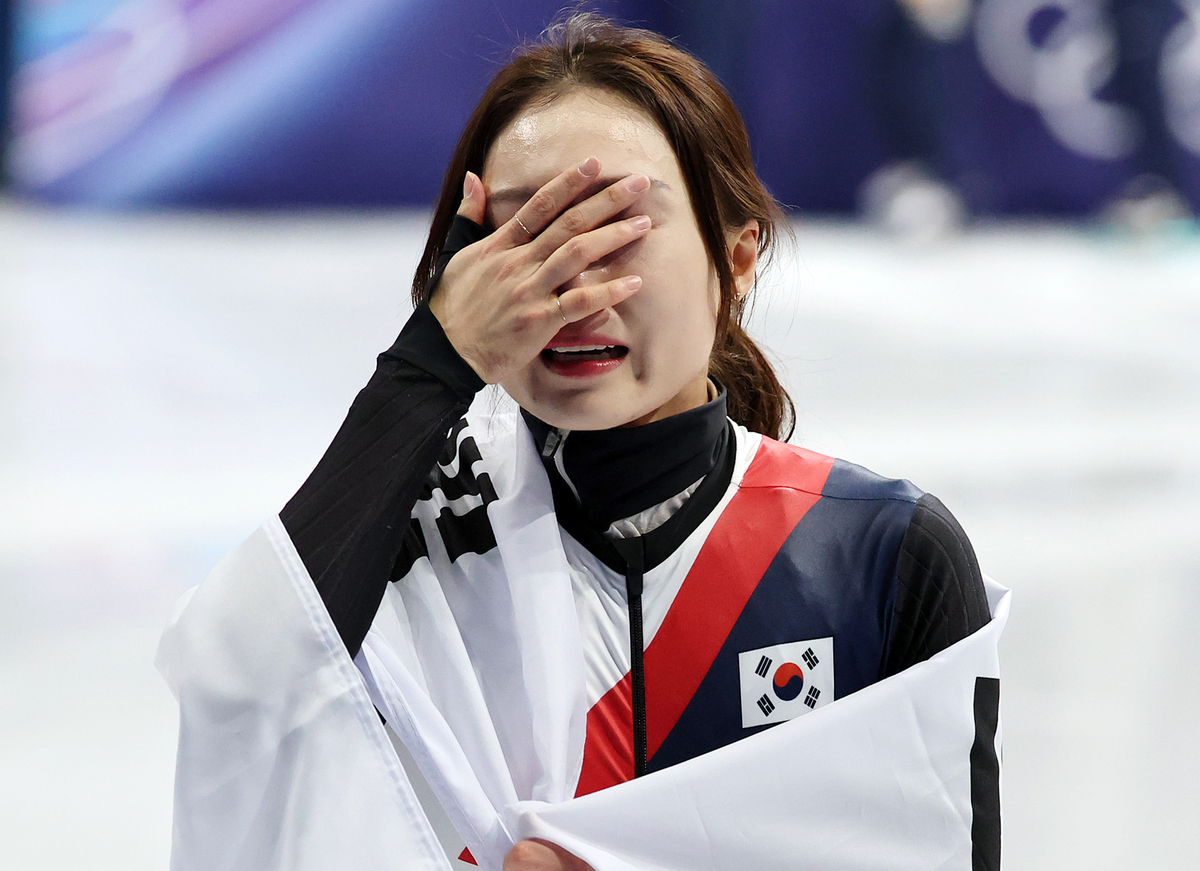 “마지막 올림픽이라 생각하니”... 빙판 위 전설 최민정이 믹스트존에서 끝내 오열한 이유
